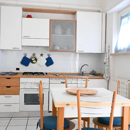 N300 - Numana, Bilocale Con Patio Attrezzato