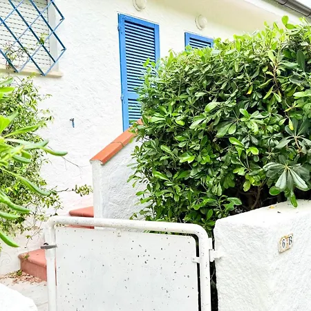 N300 - Numana, Bilocale Con Patio Attrezzato * Rzym